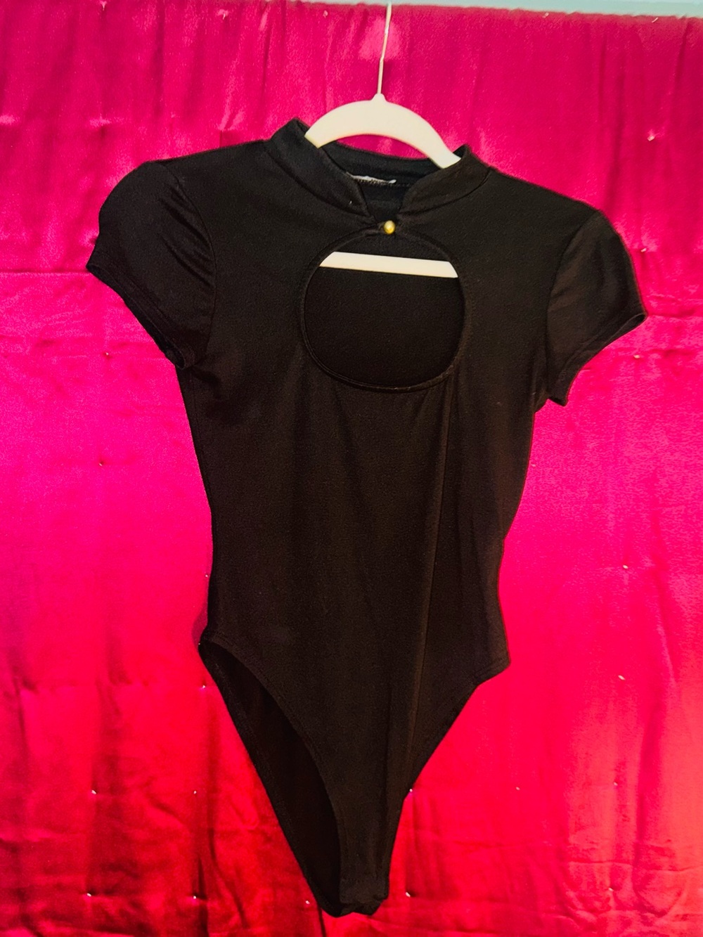 👑 Size Xsmall Fashion Nova Black Short Sleeve Keyhole Bodysuit